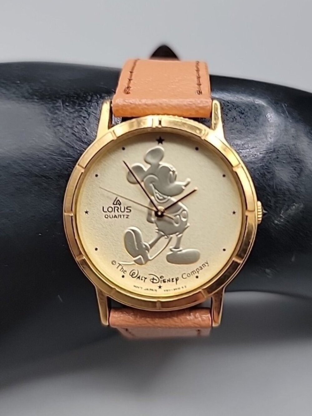 Vtg Lorus Seiko Mickey Mouse Quartz Watch V811-5410 Gold Tone 7" Leather Band - Picture 1 of 16